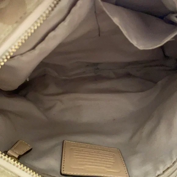 Coach - Picture 7 of 10